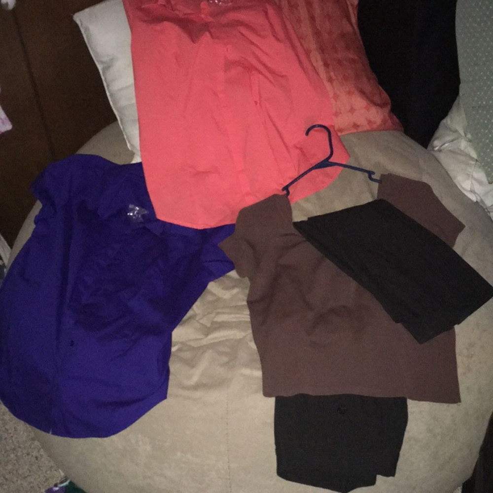 Worthington clothes woman’s size med to xlarge.